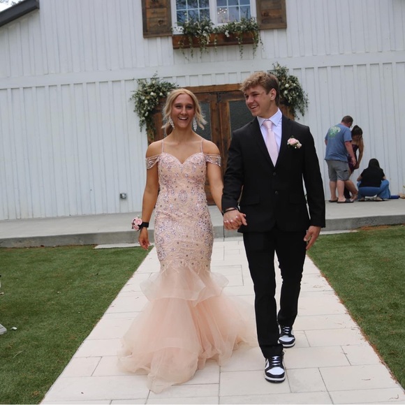 Stunning Cinderella Divine Formal Gown - Picture 7 of 8